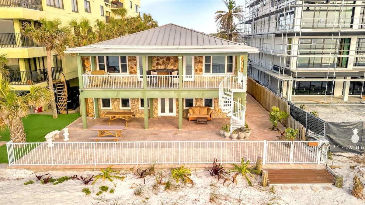 Stones Throw Beachside Bungalow #1 On The Beach Clearwater Beach Ngoại thất bức ảnh